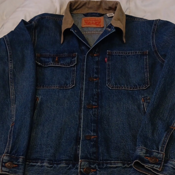 Levi's Blue Denim Trucker Jacket with Tan  Corduroy Collar - Picture 6 of 10